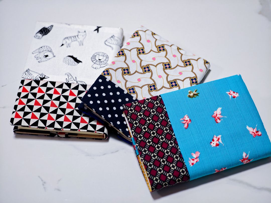 miri’s Book Jacketsのレトロなブックカバーが布製の中でとくに使いやすい